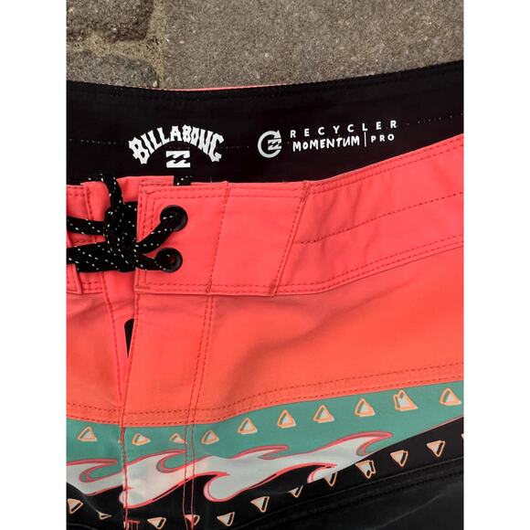 NWT Billabong black performance board shorts size 36 - Picture 3 of 4